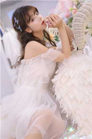 逃出囚笼归来，她将世子踢下神坛后续+完结