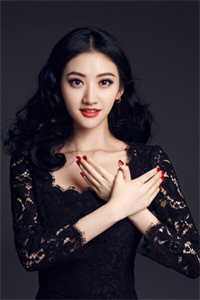 穿成透明人，我嫁糙汉被宠上天短篇