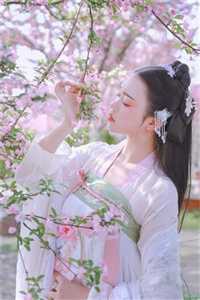月潮轻拥知乎