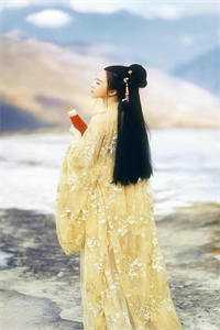 女友嫌我穷，我离开后她又满世界疯找无弹窗