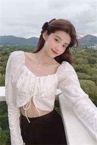 我跟闺蜜被杀后脱离世界回家，亲人们却疯了小说大结局