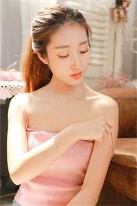 被新助理抢走位置后，弹幕提醒我了人气小说