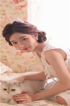 入赘老公不肯改姓，反手将我送进精神病院免费阅读