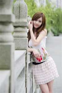 被弹幕剧透后，我娶了全书大反派知乎