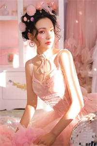 觉醒狩猎外挂，我在黑市成传说高口碑