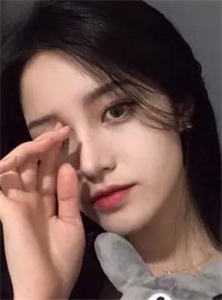 我跟闺蜜被杀后脱离世界回家，亲人们却疯了番外