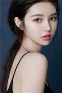 明月下坠，荆棘丛生热门