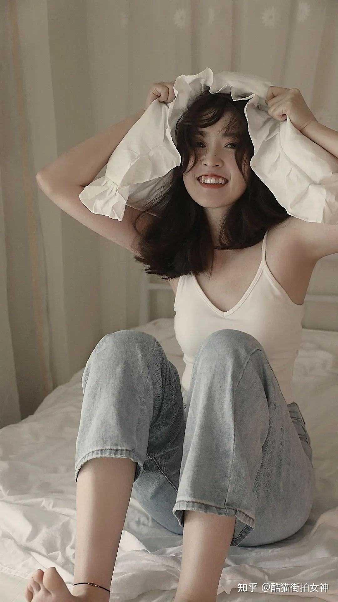 穿成种田恶女，三个疯批男虐哭了抖音热门