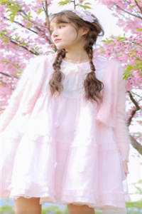 春吻寒木，只花破雪篇章