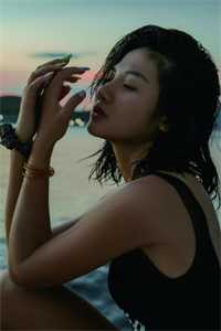 我跟闺蜜被杀后脱离世界回家，亲人们却疯了完结文