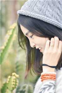 绿山秋色深，灯冷花期衰在线看