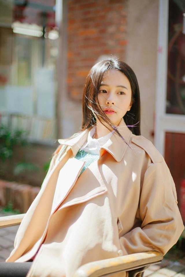 逃出囚笼归来，她将世子踢下神坛章节