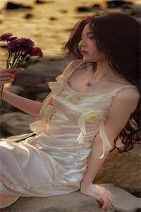 微醺皇后离宫后，绝嗣帝王悔疯了中宫青梅结局+番外