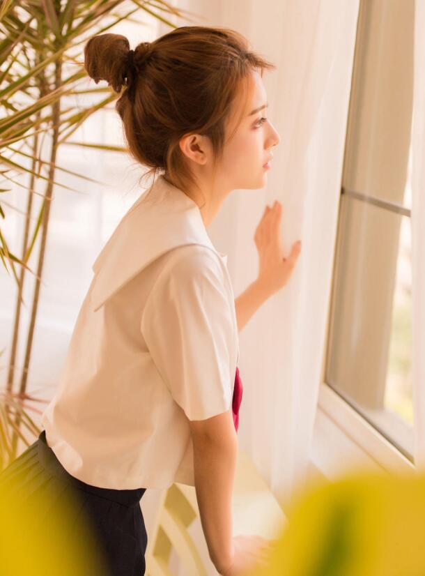 逃出囚笼归来，她将世子踢下神坛萧煜苏微雨无删减+无广告