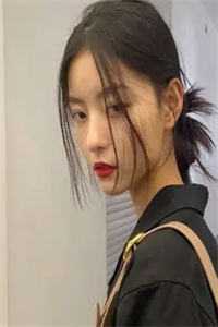 新帝登基，强娶娇妻后日日不见君完本