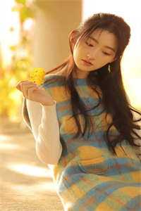 灯花落尽檐外月抖音热门