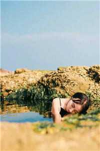 且趁余花眸一笑最新章节