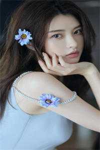 新帝登基，强娶娇妻后日日不见君未删节