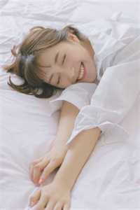 云过清梦千帆尽裴野江初玥小说