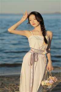 绿山秋色深，灯冷花期衰精彩