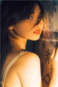 女友和别人的订婚宴上热搜，我反手送她全家吃牢饭无删减