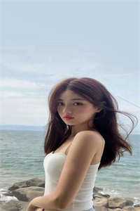 逃出囚笼归来，她将世子踢下神坛无错版